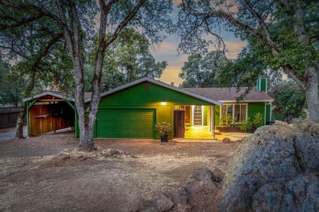 16492 Mackinaw Way, Grass Valley, CA 95949