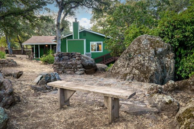 16492 Mackinaw Way, Grass Valley, CA 95949