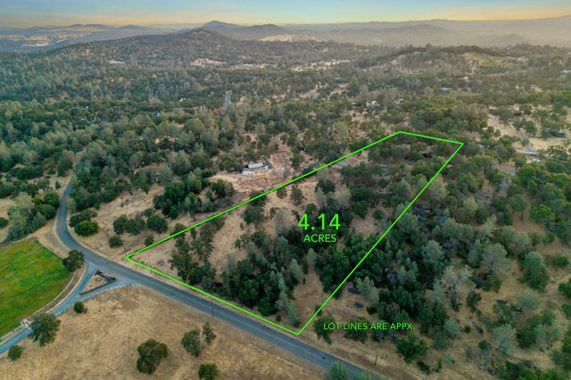 16492 Mackinaw Way, Grass Valley, CA 95949
