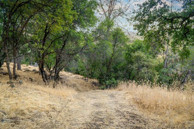 16492 Mackinaw Way, Grass Valley, CA 95949