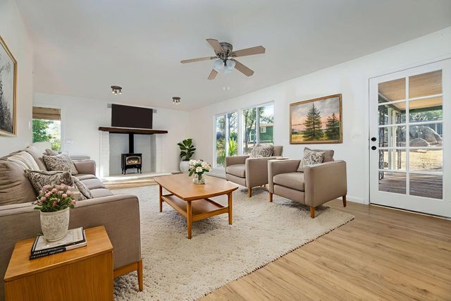 16492 Mackinaw Way, Grass Valley, CA 95949