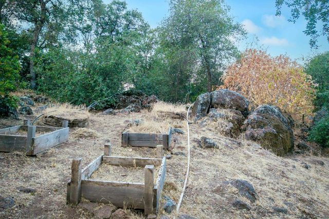 16492 Mackinaw Way, Grass Valley, CA 95949