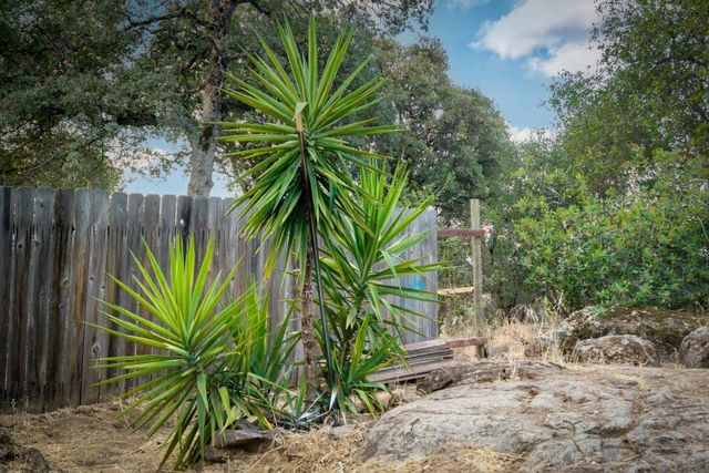 16492 Mackinaw Way, Grass Valley, CA 95949