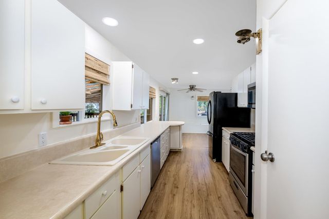 16492 Mackinaw Way, Grass Valley, CA 95949