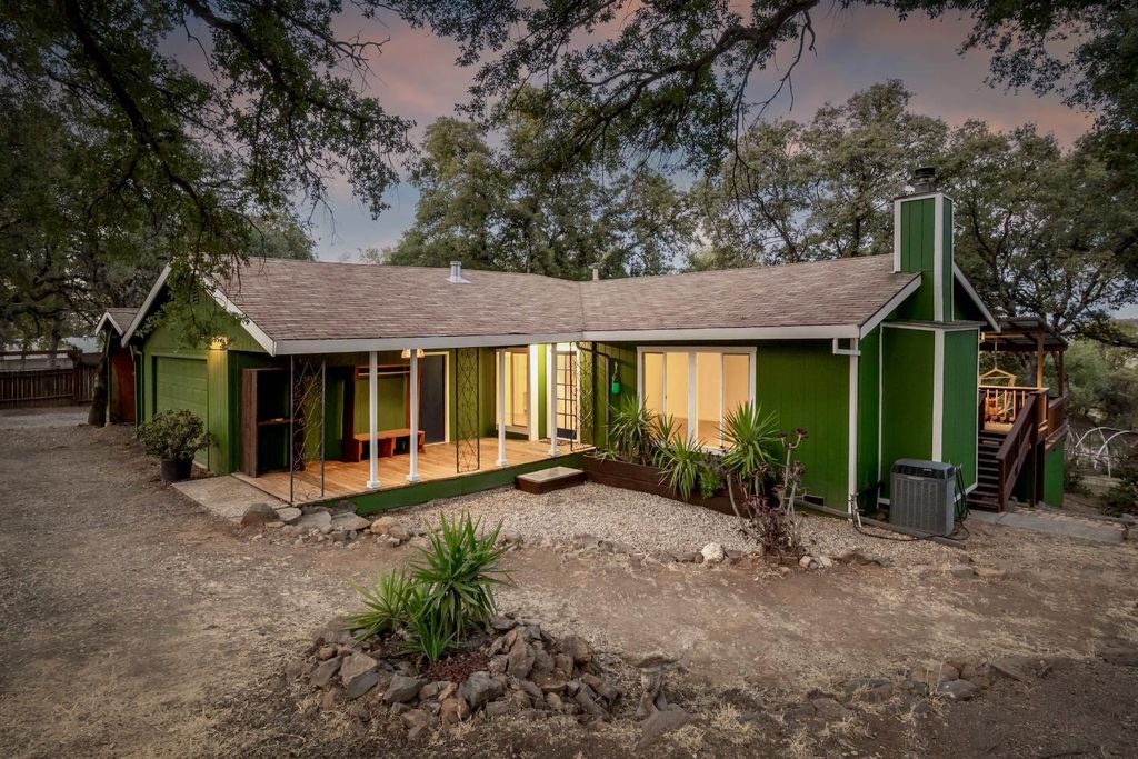 16492 Mackinaw Way, Grass Valley, CA 95949