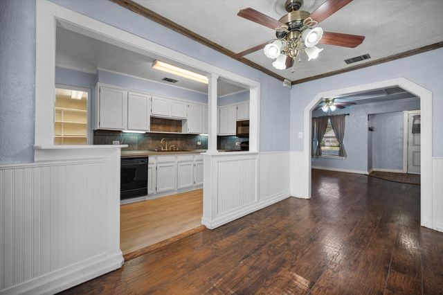 701 Poindexter Avenue, Cleburne, TX 76033