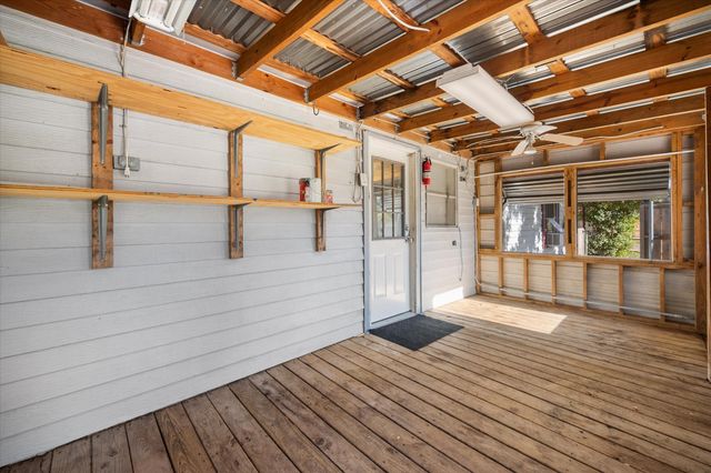 701 Poindexter Avenue, Cleburne, TX 76033