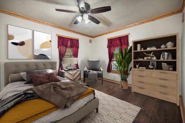 701 Poindexter Avenue, Cleburne, TX 76033