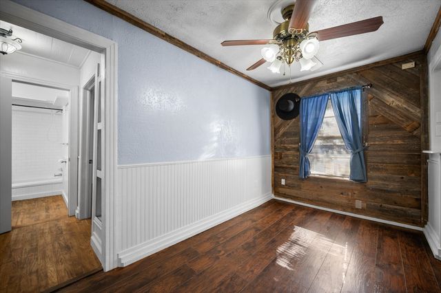 701 Poindexter Avenue, Cleburne, TX 76033