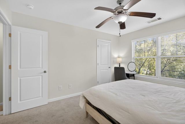 215 Semel Drive 454, Atlanta, GA 30309