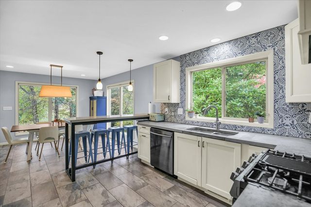 1010 Parkview Drive, Mahomet, IL 61853