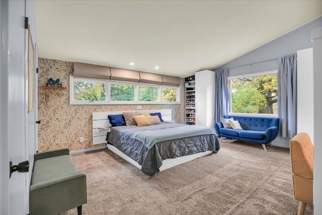 1010 Parkview Drive, Mahomet, IL 61853