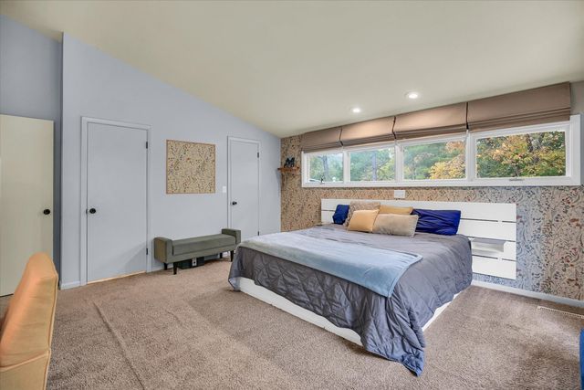 1010 Parkview Drive, Mahomet, IL 61853