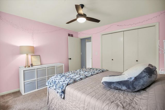 1010 Parkview Drive, Mahomet, IL 61853