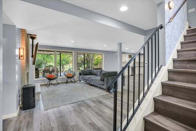 1010 Parkview Drive, Mahomet, IL 61853