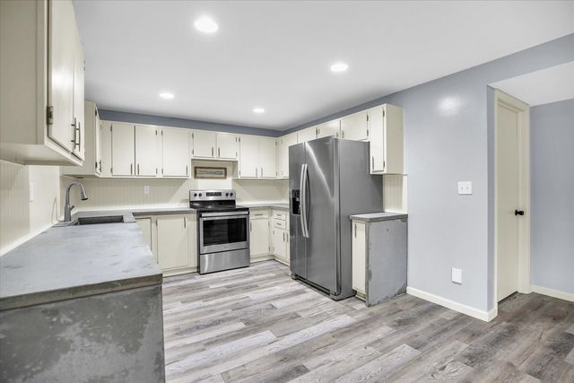 1010 Parkview Drive, Mahomet, IL 61853