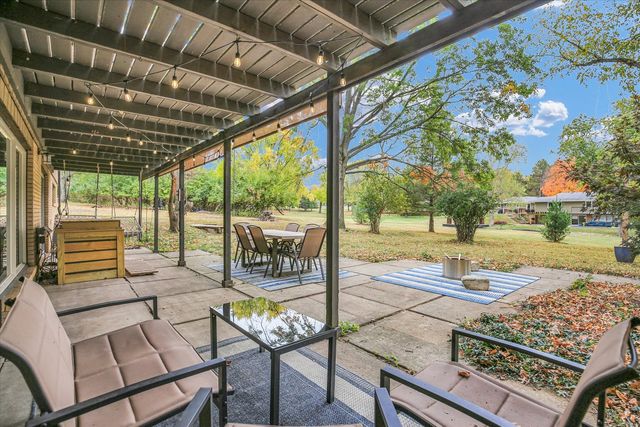 1010 Parkview Drive, Mahomet, IL 61853