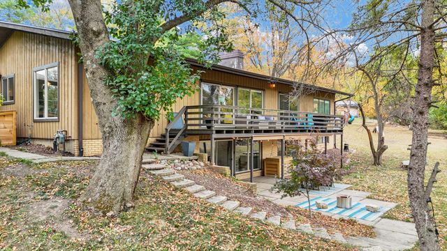 1010 Parkview Drive, Mahomet, IL 61853