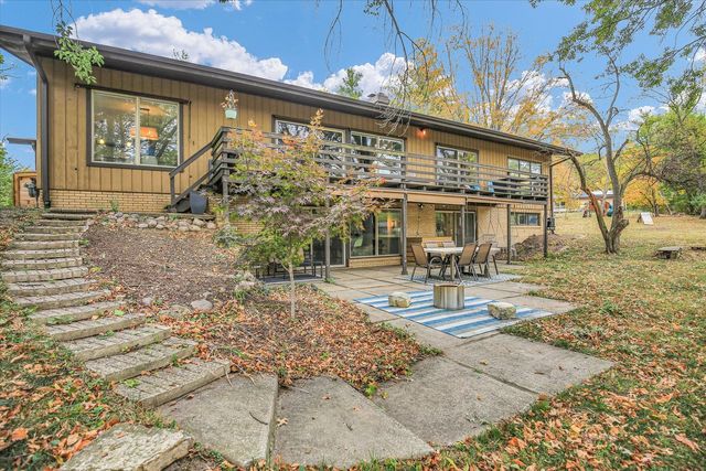 1010 Parkview Drive, Mahomet, IL 61853