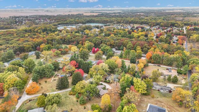 1010 Parkview Drive, Mahomet, IL 61853