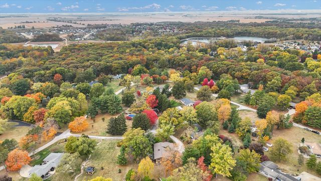 1010 Parkview Drive, Mahomet, IL 61853