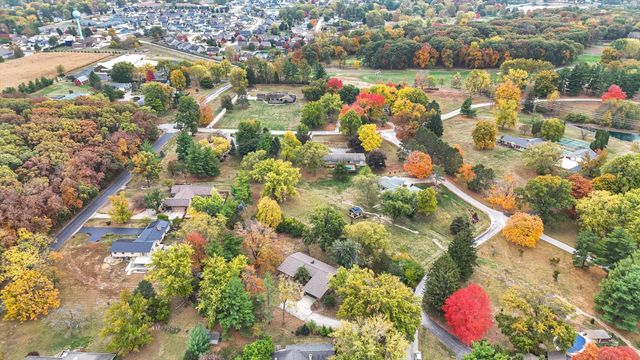 1010 Parkview Drive, Mahomet, IL 61853