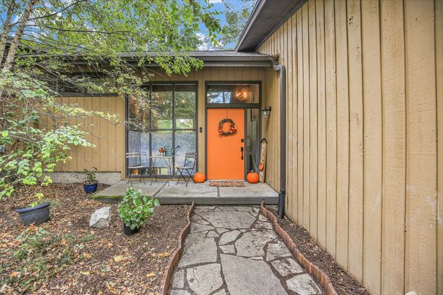 1010 Parkview Drive, Mahomet, IL 61853