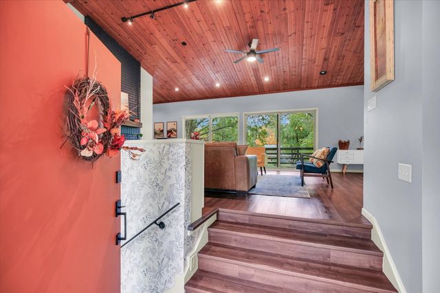 1010 Parkview Drive, Mahomet, IL 61853