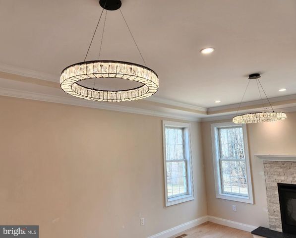 240 BANYAN DR, State College, PA 16801