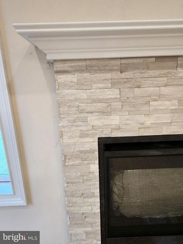 240 BANYAN DR, State College, PA 16801