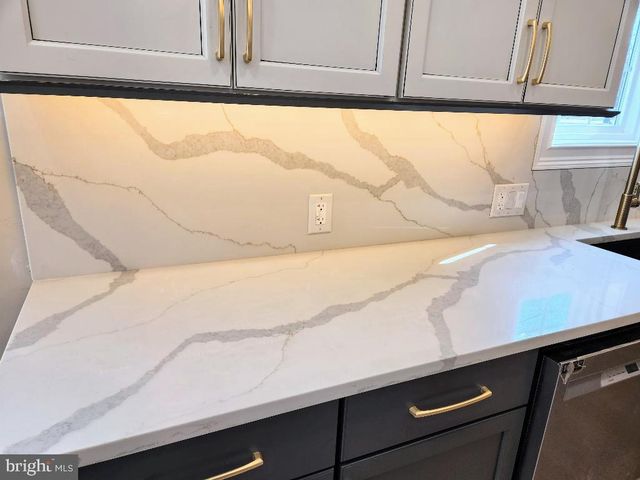 240 BANYAN DR, State College, PA 16801