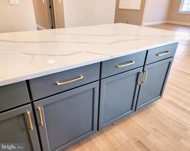 240 BANYAN DR, State College, PA 16801