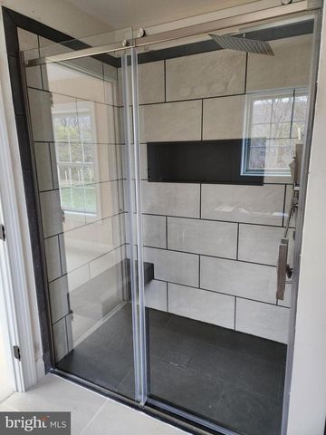 240 BANYAN DR, State College, PA 16801