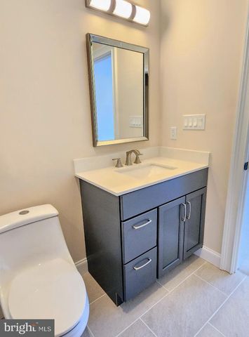 240 BANYAN DR, State College, PA 16801