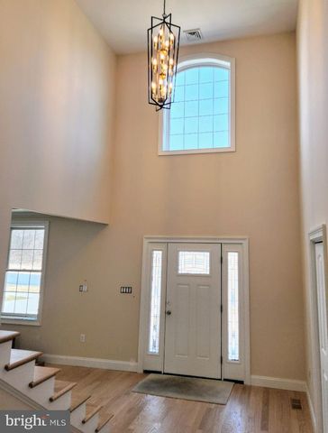 240 BANYAN DR, State College, PA 16801