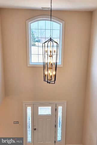 240 BANYAN DR, State College, PA 16801