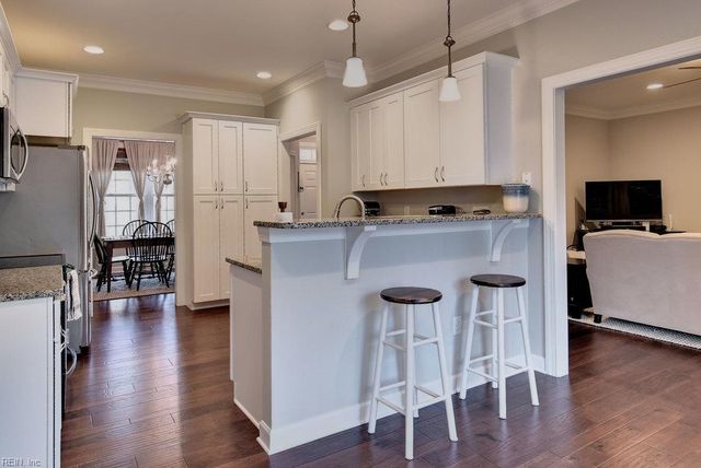 109 Rich Neck RD, Williamsburg, VA 23185