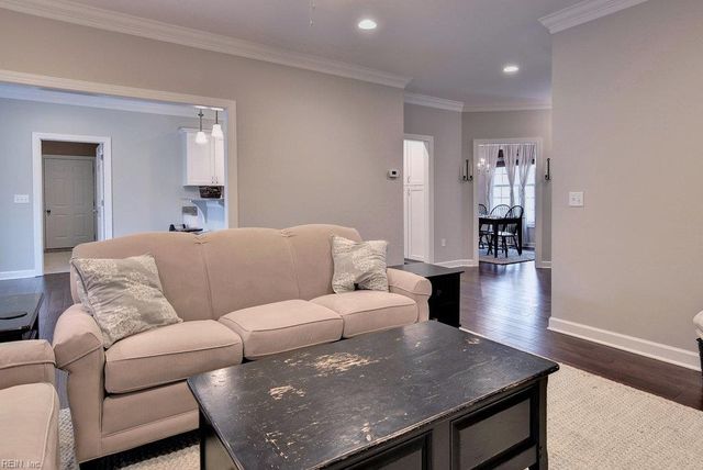 109 Rich Neck RD, Williamsburg, VA 23185