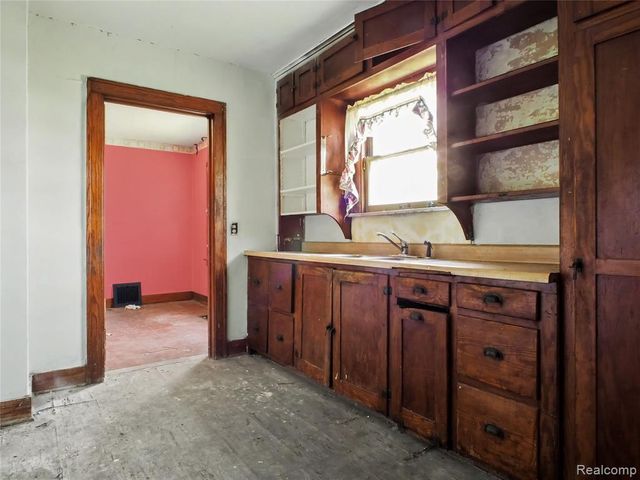 3009 Janes Avenue, Saginaw, MI 48601