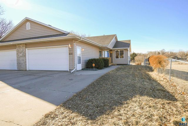 905 Charlotte Ave Avenue, Sioux Falls, SD 57103