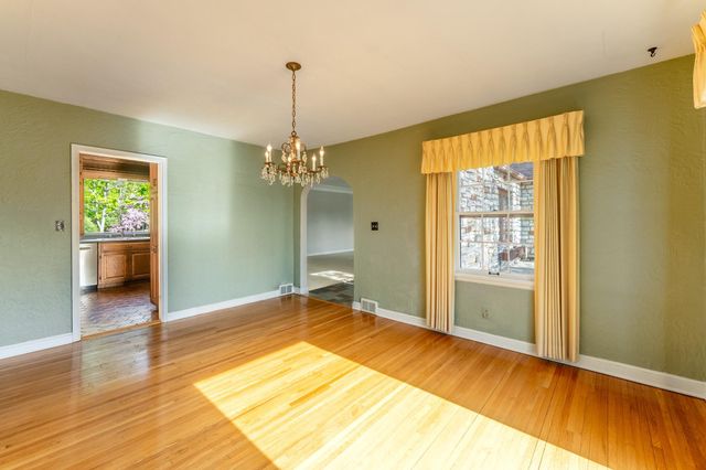 2500 Keller Parkway, Maplewood, MN 55109