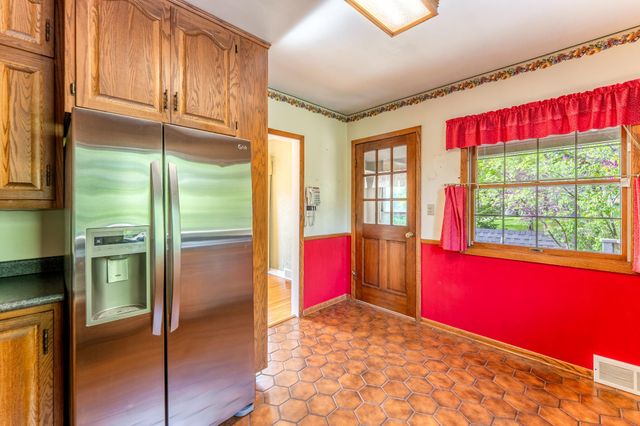 2500 Keller Parkway, Maplewood, MN 55109