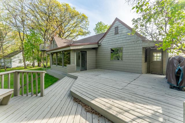 2500 Keller Parkway, Maplewood, MN 55109