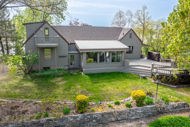 2500 Keller Parkway, Maplewood, MN 55109