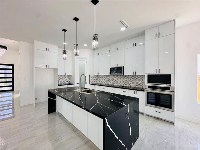 3816 Zimmerius, Mcallen, TX 78504