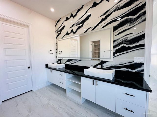 3816 Zimmerius, Mcallen, TX 78504