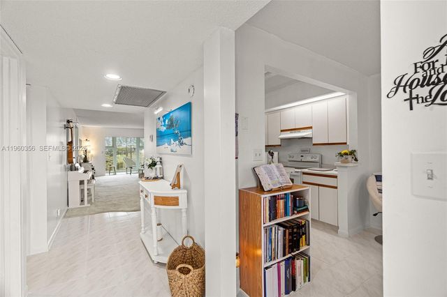 1803 Eleuthera Point G4, Coconut Creek, FL 33066