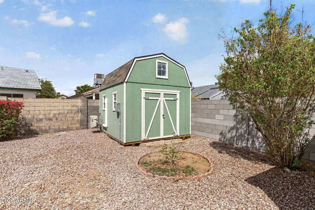 8812 W MEADOW Drive, Peoria, AZ 85382