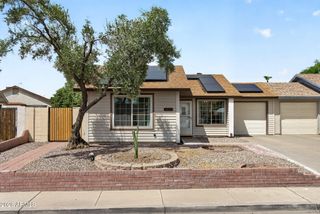 8812 W MEADOW Drive, Peoria, AZ 85382