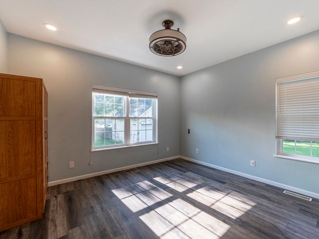 16 Grove Street, Bristol, IL 60512